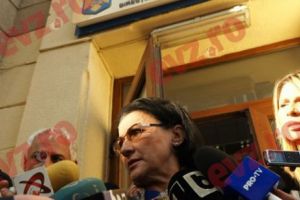 SCENE ȘOCANTE la TV. Ecaterina Andronescu a început să PLÂNGĂ în direct: „NU vreau să spun prin ce am TRECUT” - FOTO 