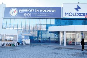 Vasluienii, mereu alături de “fraţii” de peste Prut: “Fabricat în Moldova”