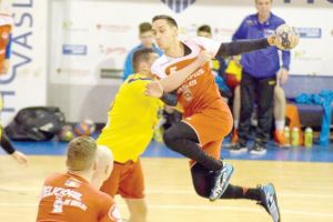 Politehnica Iaşi-HC Vaslui 30-30 (13-15): Gafa lui Campar