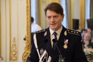 Ofiter roman de politie decorat de ministrul francez de Interne. Cine este si pentru ce i s-a conferit inalta decoratie 