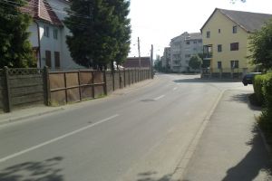 Strada din Bistriţa pe care şoferii vor face cursă cu obstacole. Primăria va monta „dâlme” în drum