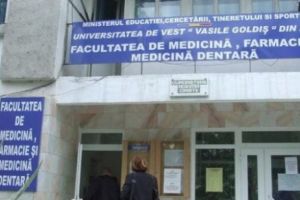 Condamnare cu SUSPENDARE în dosarul „DIPLOME de licenţă FĂRĂ STUDII”. Profesorul LUA BANI de la arabi