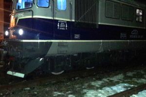 FOTO Locomotivă deraiată în Gara Sibiu. S-a auzit o bubuitură puternică