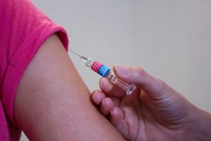 TRATAMENT REVOLUȚIONAR! A fost inventat VACCINUL care DISTRUGE tumorile chiar şi în stadiu avansat