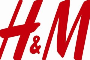 Compania HM inchide 170 de magazine dupa ce profiturile au scazut cu 34%. Cate magazine are retailerul in Constanta
