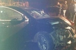 Trei persoane ranite dupa ce un autoturism s-a ciocnit de un autotren, in localitatea Cosevita