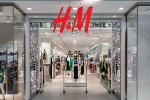 H&M închide 170 de magazine după ce profiturile au scăzut