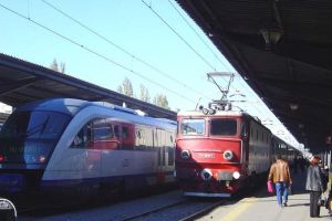 CFR anulează aproape 100 de trenuri. Vezi care sunt cursele anulate în judeţul Bacău