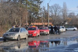 Examinări pe bandă rulantă la susţinerea probei practice a examenului auto