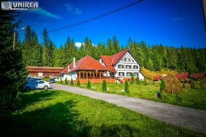 INS: Înnoptările înregistrate în structurile de primire turistică au fost de 26,9 milioane în 2017, în creştere cu 6,5%