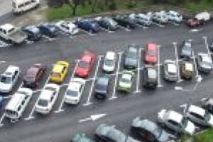 Parcările se plătesc prin SMS din septembrie 2016! Dacă n-aţi ştiut, Primăria e de vină!