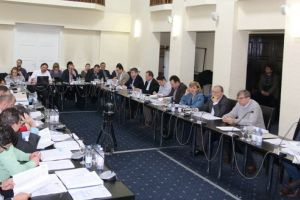 VIDEO: Unic în România! Reţeaua şcolară a municipiului Târgu-Mureş, la nivelul anului 2014! Declaraţii ale consilierilor UDMR, POL, PNL şi PSD!