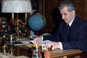 PROGRAMUL zilnic de LUCRU al dictatorului CEAUȘESCU. Ce MUZICĂ asculta