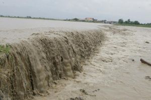 Pompierii pregătiţi pentru intervenţii în caz de inundaţii. Cod galben pentru Satu Mare