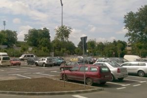 Robu vrea parcari supraetajate intre blocuri. Prima ar putea fi gata in acest an