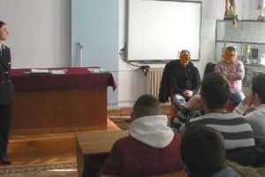 Liceenii de la „Traian Săvulescu”, faţă în faţă cu poveştile de viaţă ale deţinuţilor