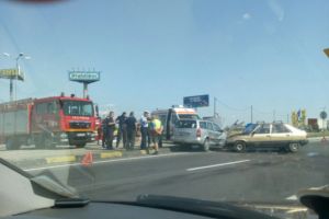 Accident in Ploiesti, in giratoriul de la Metro. 3 victime