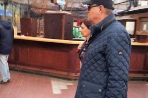 Klaus Iohannis la plimbare, cu soţia, prin Munchen

