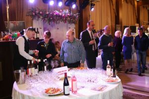 Degustare de vinuri marca ”Vie-Vin” Lechinţa la Hotel Metropolis. Neuburger, tradiţie reînviată