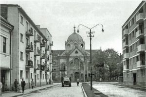 Imagini din arhive. Poliţia Satu Mare amplasată în locul celei mai frumoase sinagogi din ţară