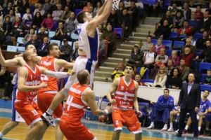 BC Mureş, surclasată „cu repetiţie” pe Bega