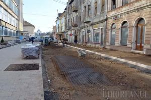 Faţa oraşului: Renovarea străzii Vasile Alecsandri a ajuns aproape la jumătate (FOTO)
