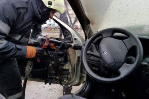 FOTO. Maşină în flăcări pe b-dul Lucian Blaga