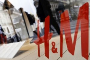 H&M, prăbuşire spectaculoasă. Închide sute de magazine