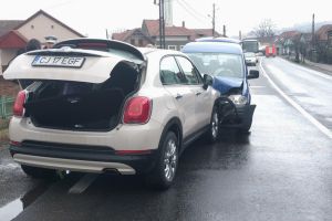 Tamponare frontală pe DN 1, în Urvind (FOTO)