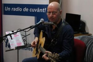 FOTO: Ovidiu Scridon şi-a lansat volumul „Tu ce-ai făcut astăzi?“ la Târgu-Mureş