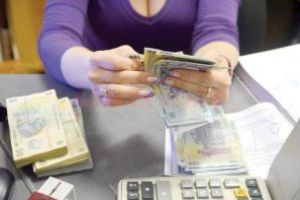 Directorii de şcoli bat la uşa primarilor pentru bani