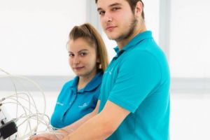 Dräxlmaier investeşte 80.000 de euro în formarea elevilor din învăţământul dual