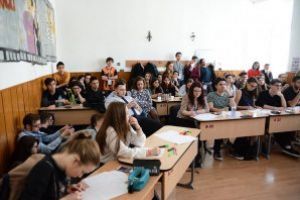 70 de echipe înscrise la concursul de dezbateri academice pentru liceeni din Sfântu Gheorghe