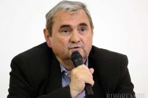 Retrospectiva săptămânii, prin ochii lui Bihorel: Criticul îl trimite pe Barney la bulău pentru prostituţie intelectuală