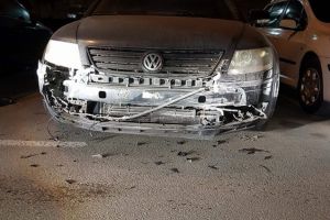 A facut o masina praf si a fugit! Soferul pagubit cere ajutor pe Facebook