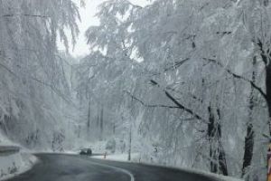 Maramures: Circulatie rutiera in conditii de iarna pe sectoarele de drumuri nationale