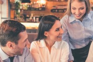 De ce suntem dependenţi de cei din jur? Cu românul la psiholog