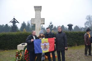 Peste 200 de oameni au participat la comemorarea lui Iuliu Maniu