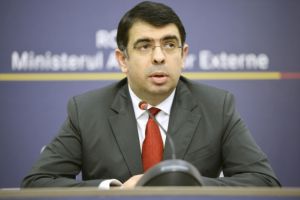 Robert Cazanciuc atrage atenţia asupra întârzierilor în finalizarea lucrărilor la Palatul Justiţiei din Ploieşti