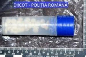 DIICOT. Perchezitii la persoane banuite ca ar fi introdus droguri in penitenciare. Ce spun procurorii
