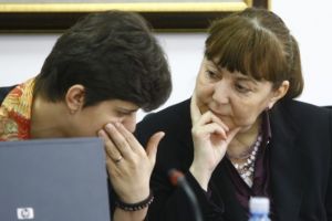 Ipoteză-bombă: Dosarul Microsoft, MUSAMALIZAT pentru a nu se ajunge la achiziţiile de pe vremea lui Kovesi şi Macovei