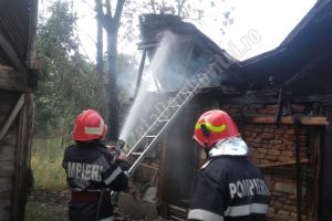 Incendiu la Visina! Le-a ars puţinul pe care îl aveau
