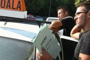 Anuntul Prefecturii Prahova: S-a scurtat perioada de aşteptare între sală şi oraş, la examenul auto