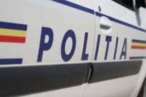 Tânăr cercetat pentru furt din autoutilitară