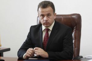 Liviu Pop: Elevele care l-au filmat pe profesorul preot la Copşa Mică nu trebuie sancţionate