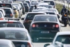 Circulaţia este ÎNGREUNATĂ de CONDIȚIILE METEOROLOGICE