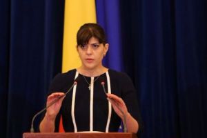 Cercetările puteau duce la Monica Macovei. Faptele care arată că Laura Codruţa Kovesi era direct interesată de închiderea dosarului Microsoft