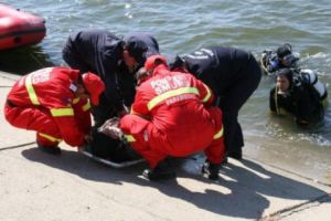 TRAGEDIE. Un bătrân a s-a aruncat în râul Dâmboviţa