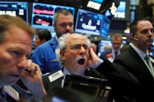 Panică la Bursa din New York. Indicele Down Jones s-a prăbuşit