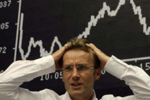 CĂDERE LIBERĂ a BURSEI AMERICANE. INDICELE Dow Jones pierde peste 1100 de puncte. Ne paşte o nou CRIZĂ FINANCIARĂ?
